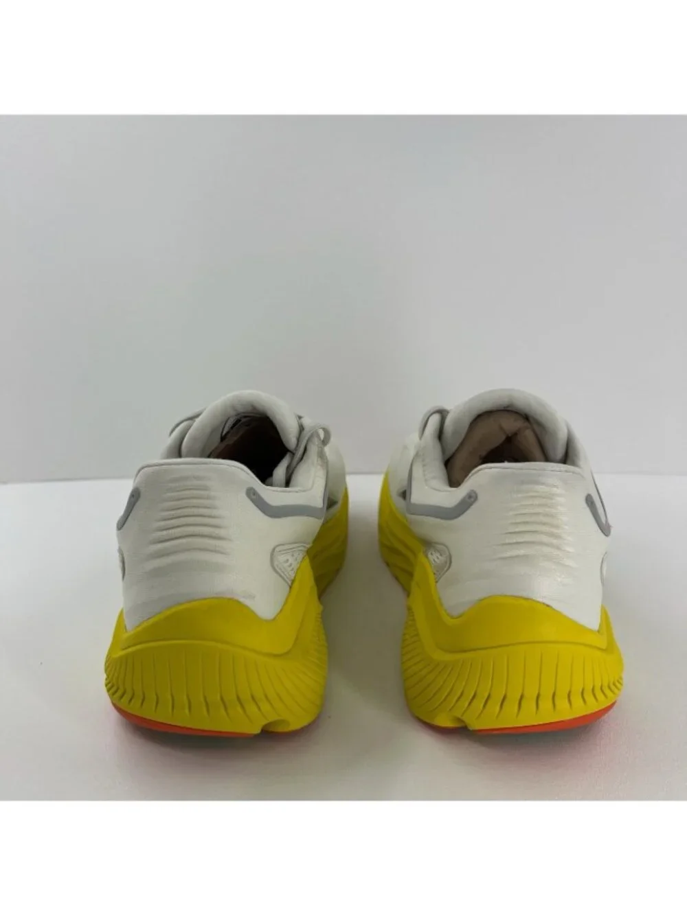 Altra Via Olympus Running Shoes Size Men 9 Max Cushion AL0A82BW Gray Yellow
